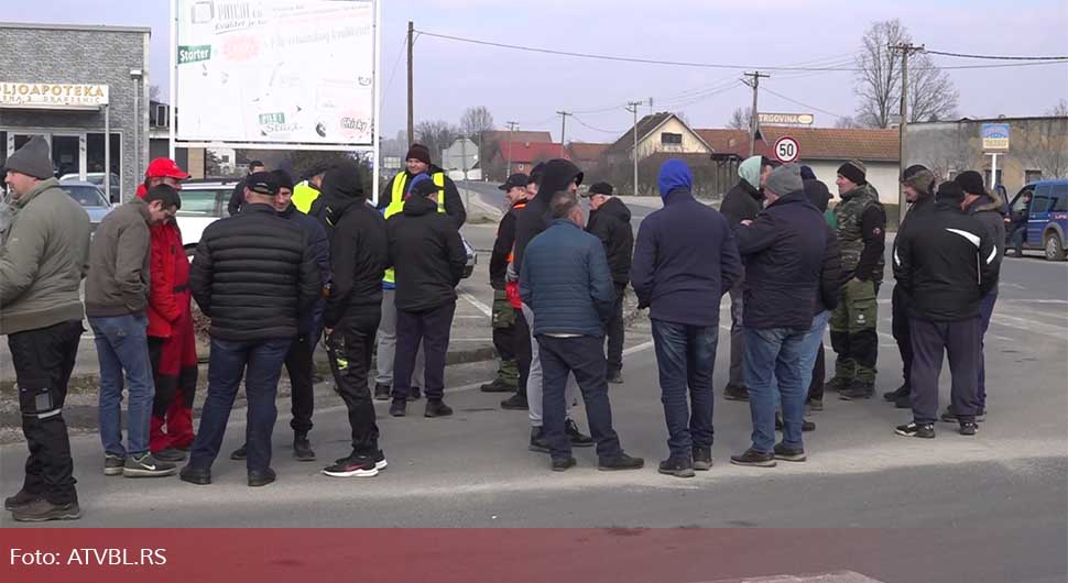 poljoprivrednici protest draksenic.jpg